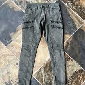 [BLANKNYC] Army Green Utility Pant Skinny Ankle Zippers & Side Pocket Zippers 27